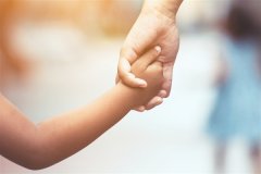 AI起名软件、小法式、网坐号称“一键生